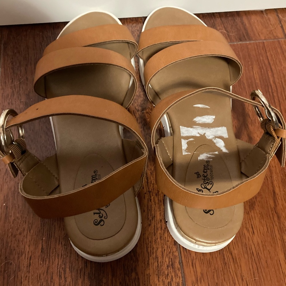 Sandals - Picture 4 of 4